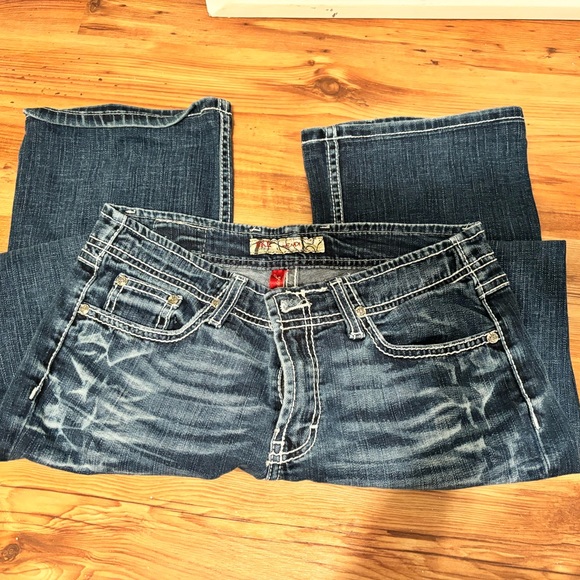 BKE - Picture 1 of 2